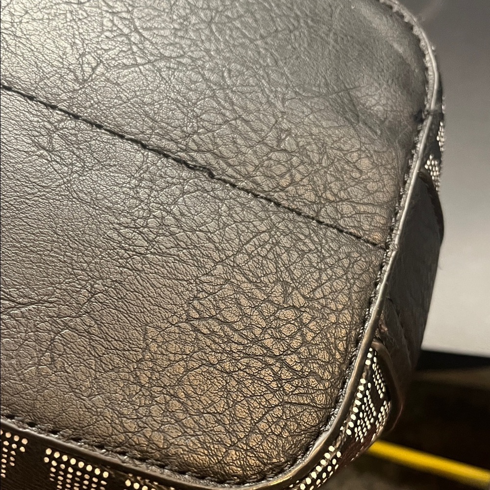 Michael Kors Black and Gray Tote Bag - Picture 5 of 8